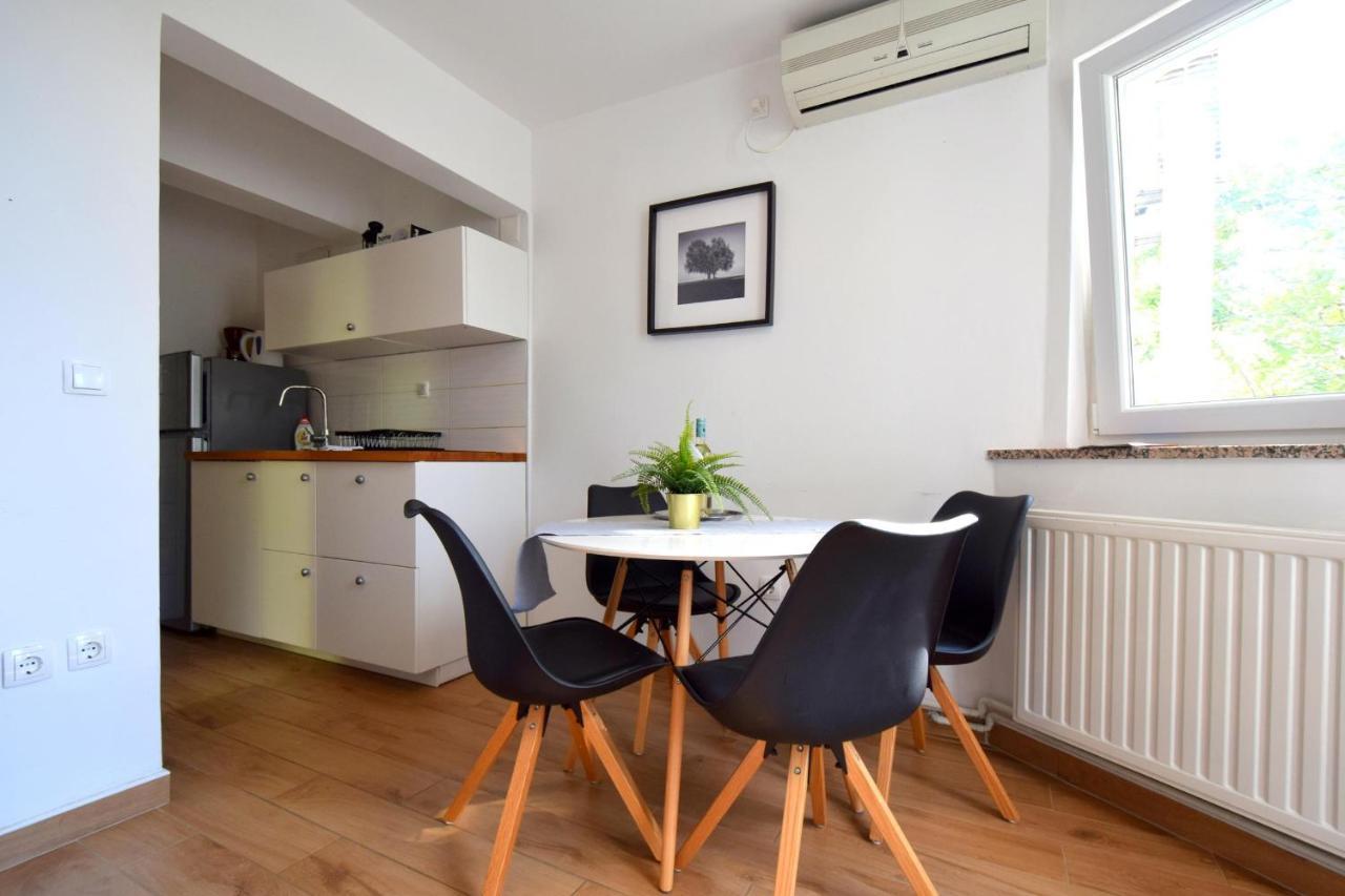Apartments Julia Čižići Esterno foto