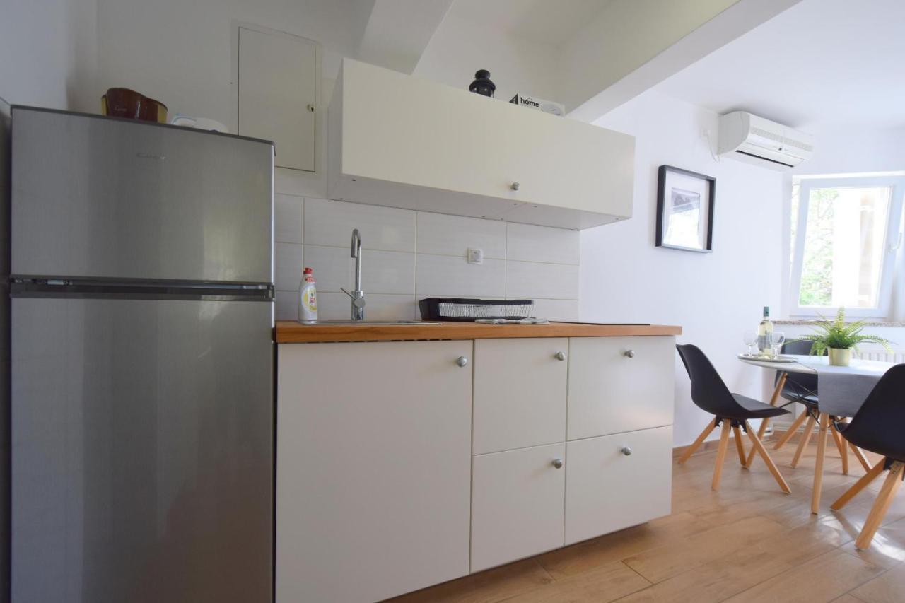 Apartments Julia Čižići Esterno foto