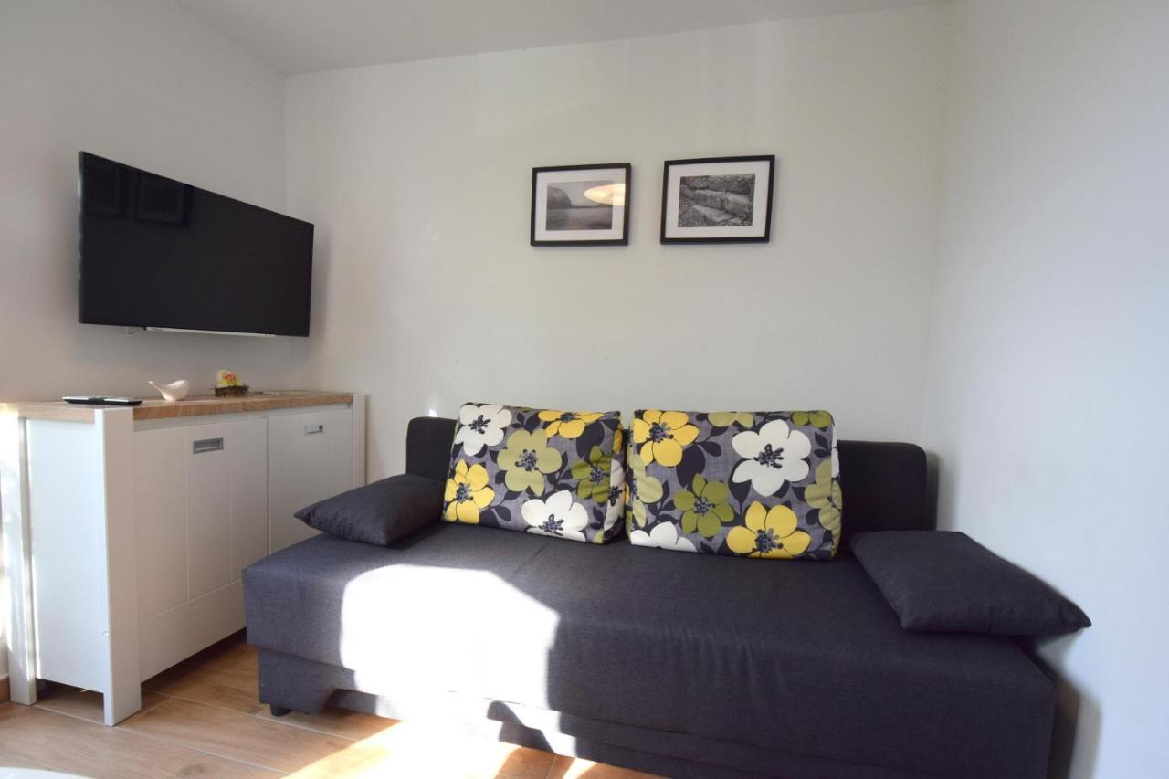 Apartments Julia Čižići Esterno foto
