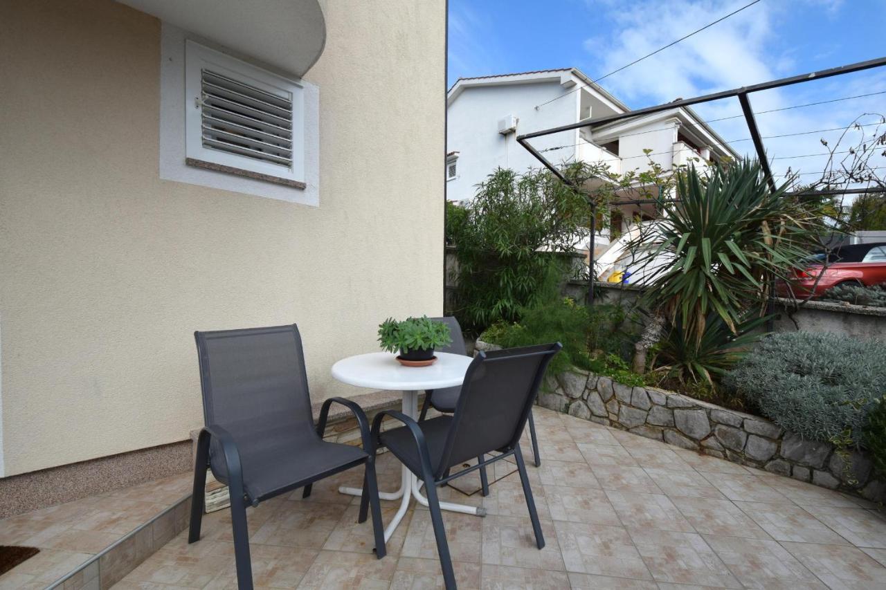 Apartments Julia Čižići Esterno foto