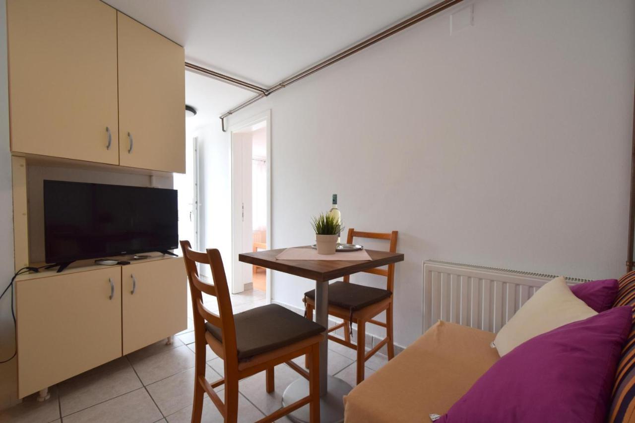 Apartments Julia Čižići Esterno foto