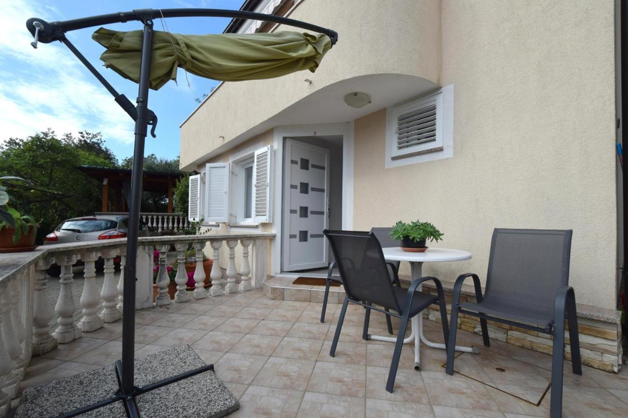 Apartments Julia Čižići Esterno foto