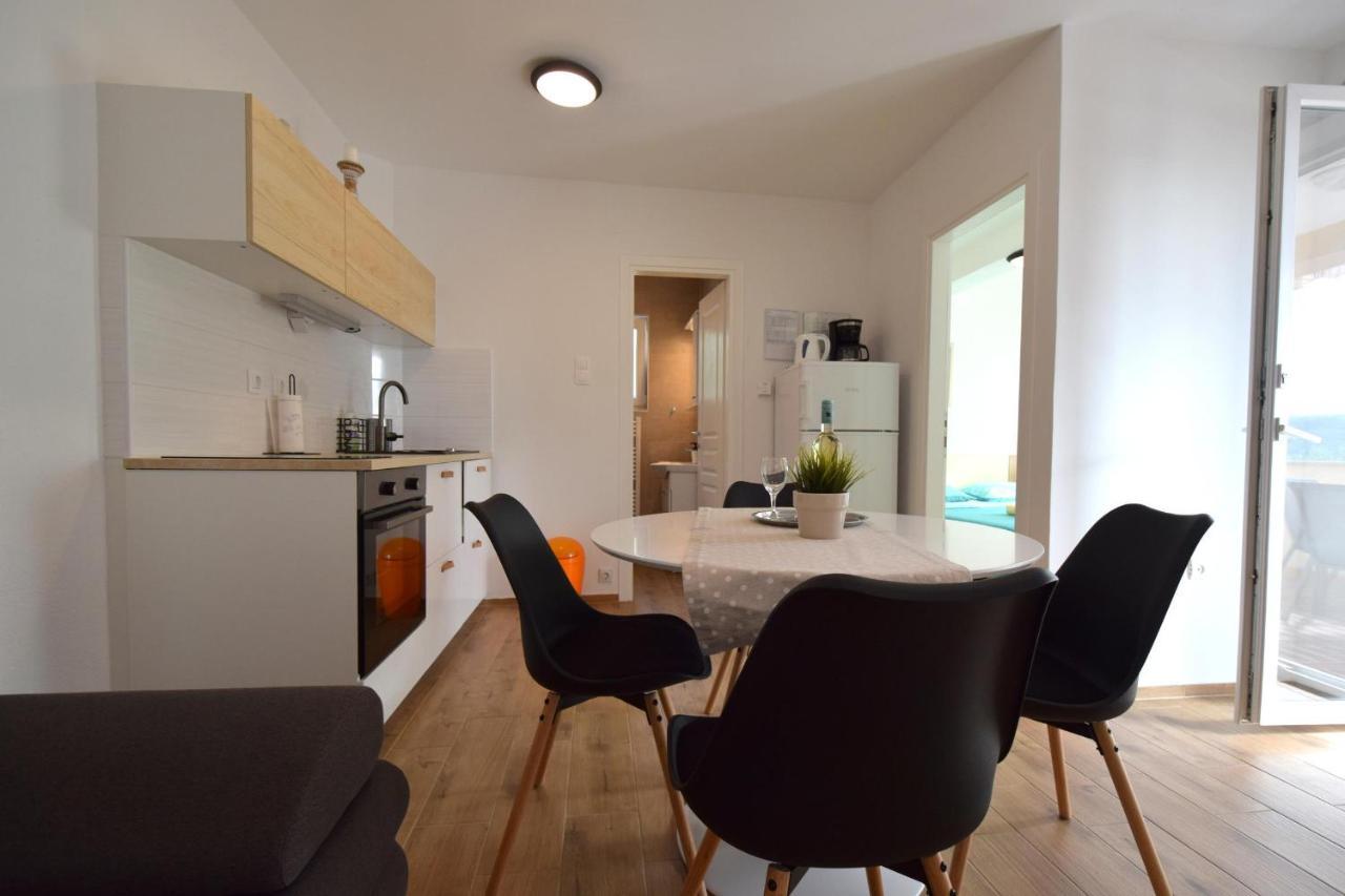 Apartments Julia Čižići Esterno foto