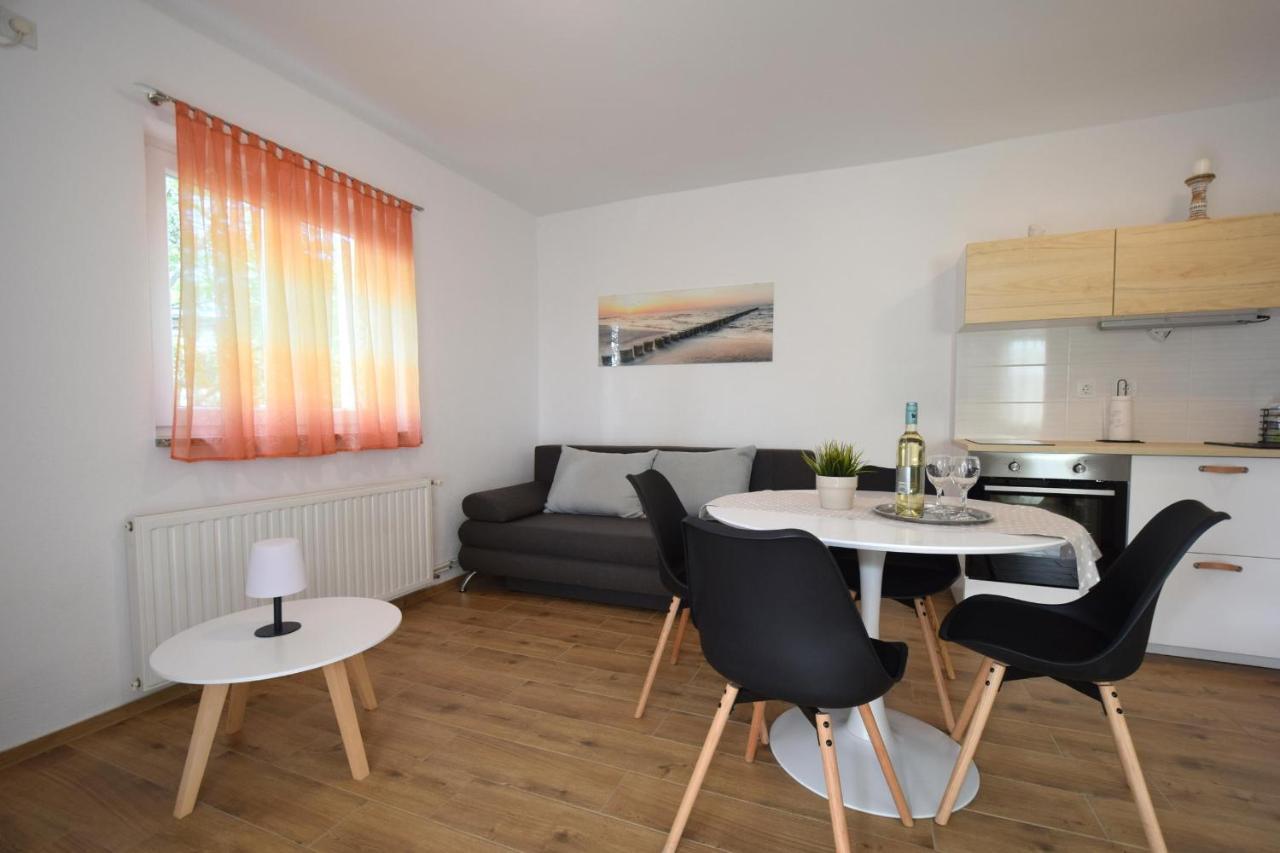 Apartments Julia Čižići Esterno foto