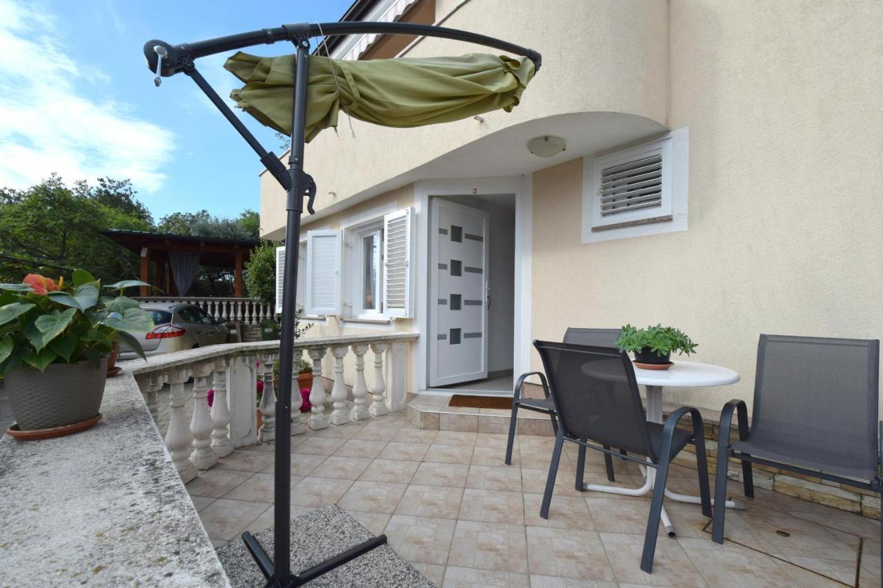 Apartments Julia Čižići Esterno foto